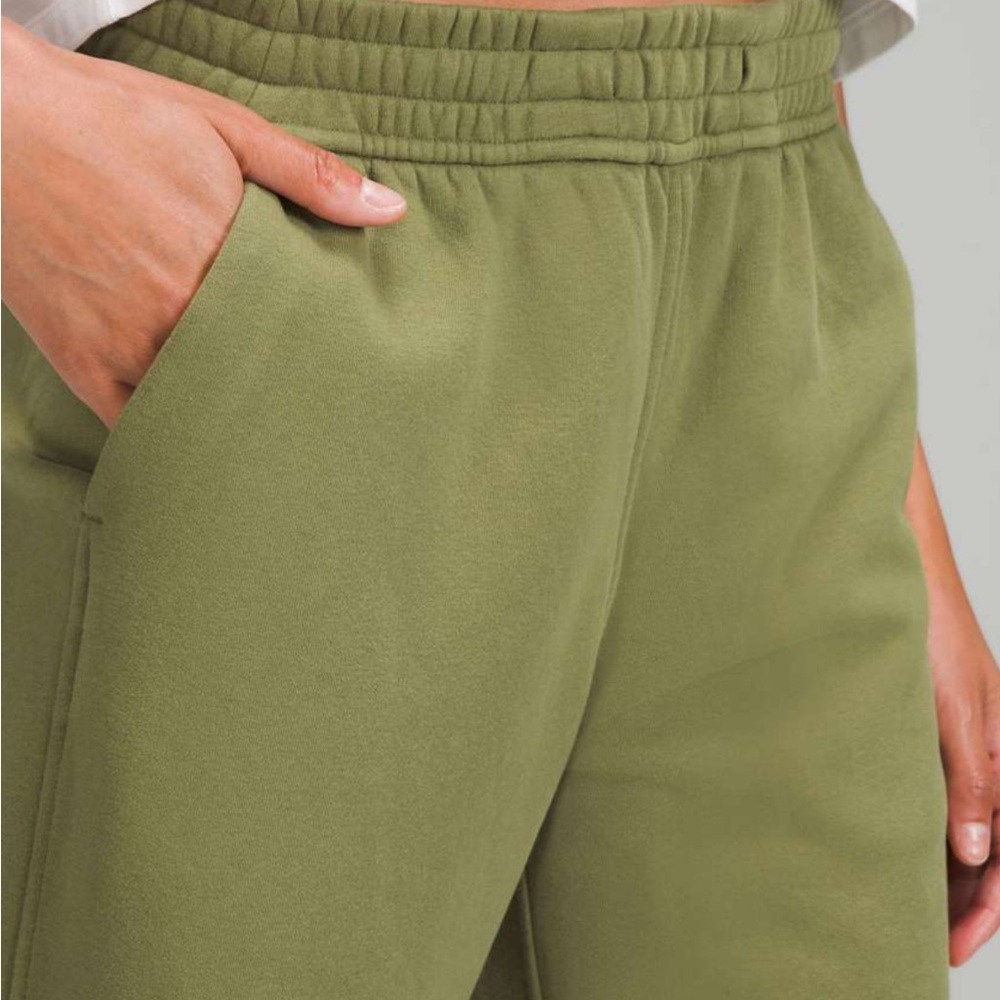 90. Lululemon $118 Loungeful Straight Leg Pant Bronze Green 10 - Picture 4 of 5
